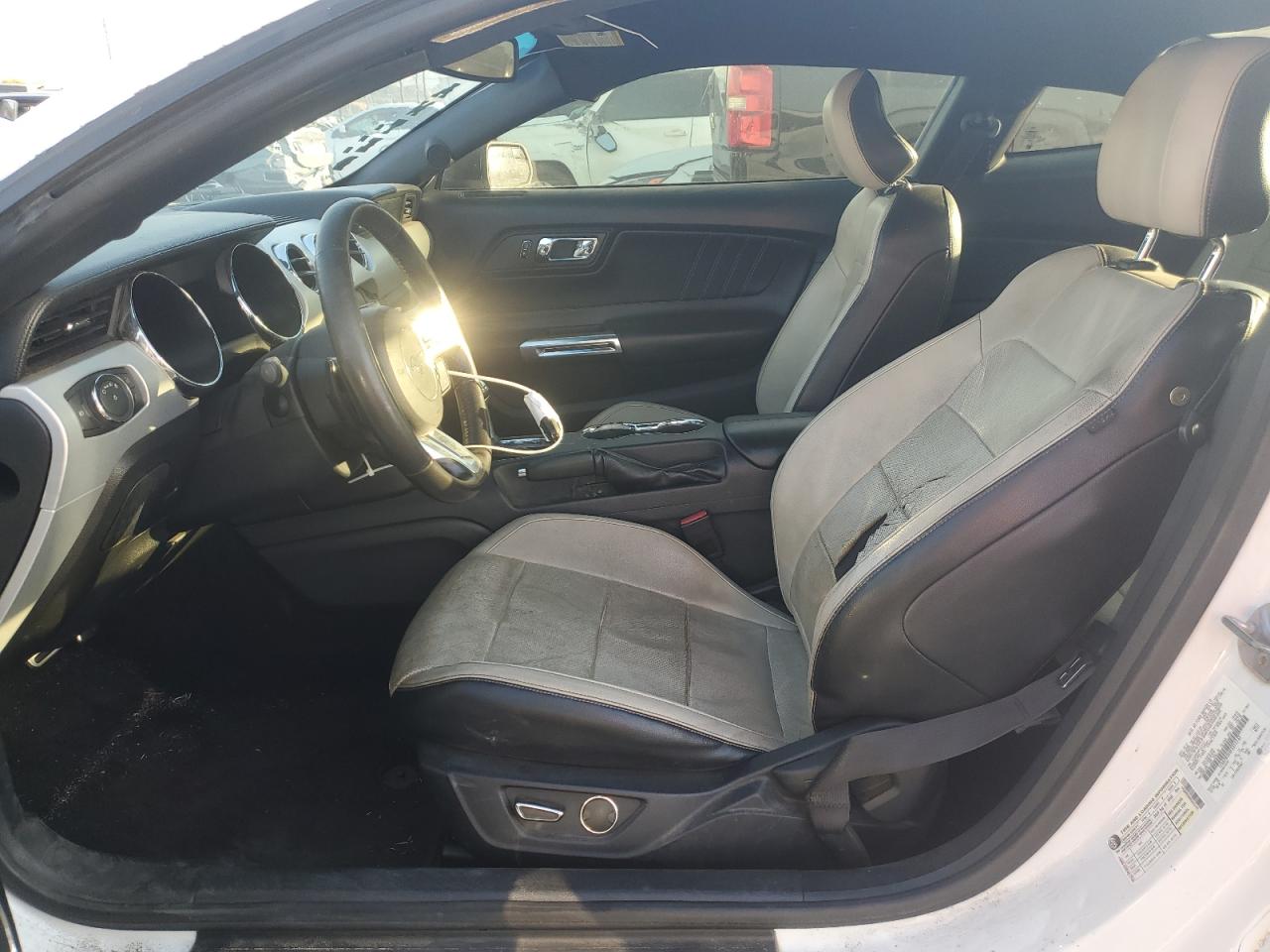 2015 Ford Mustang - Image 7