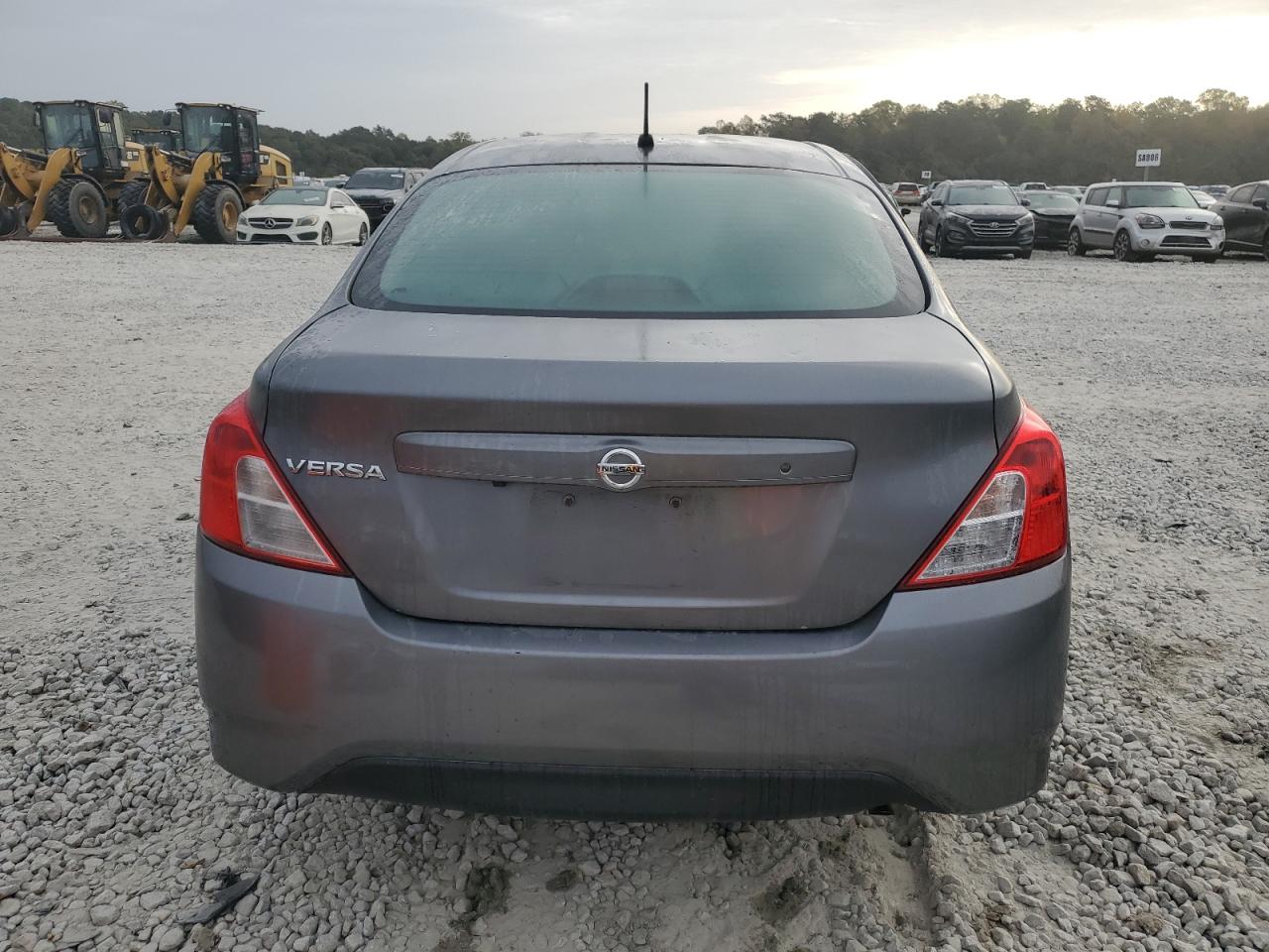 2019 Nissan Versa S VIN: 3N1CN7AP5KL815516 Lot: 77170184