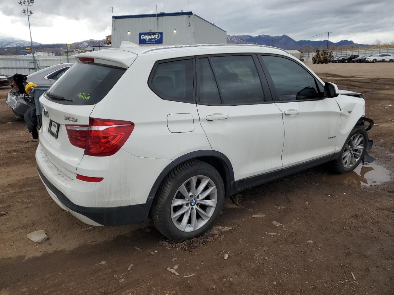 VIN 5UXWX9C32H0W69588 2017 BMW X3 no.3