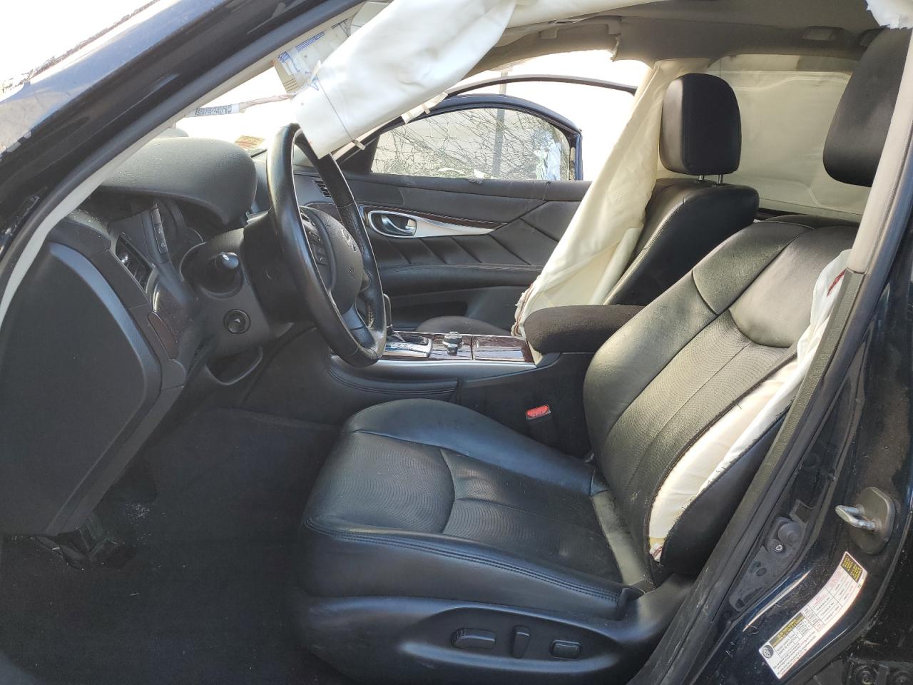 2018 Infiniti Q70 - Image 7