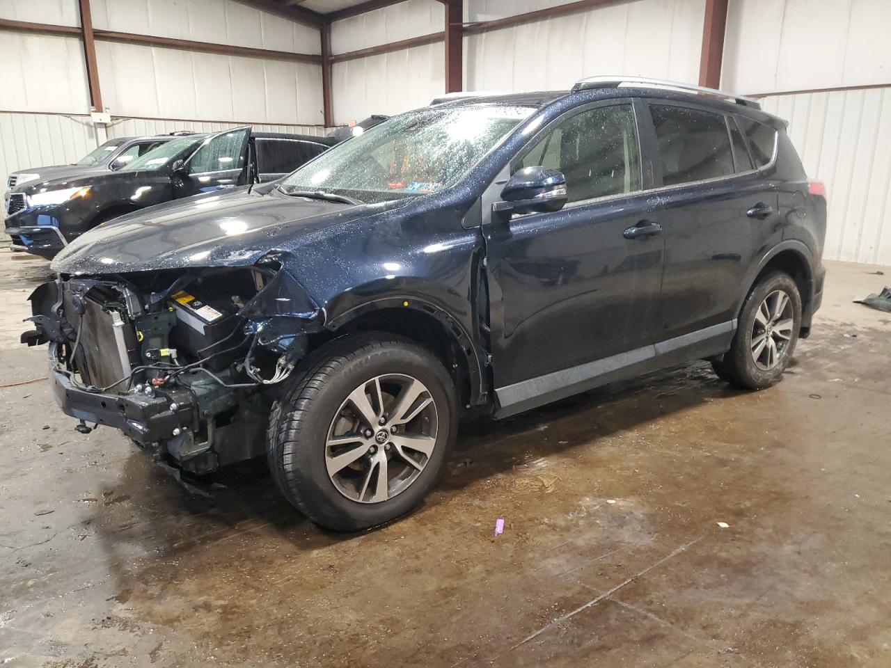 JTMRFREV6JD250402 2018 TOYOTA RAV 4 - Image 1