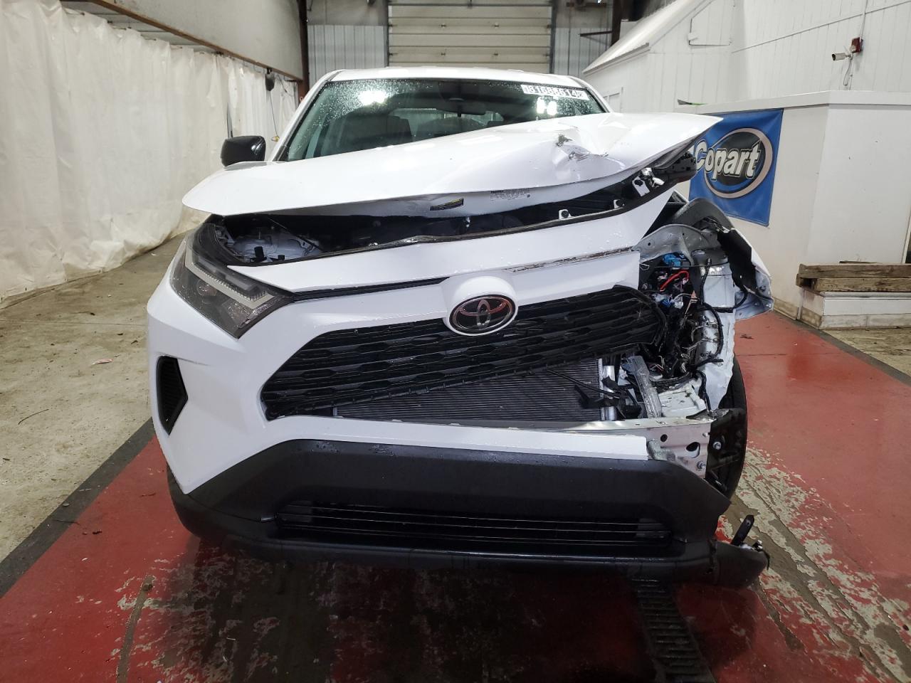 2023 Toyota RAV 4 - Image 5