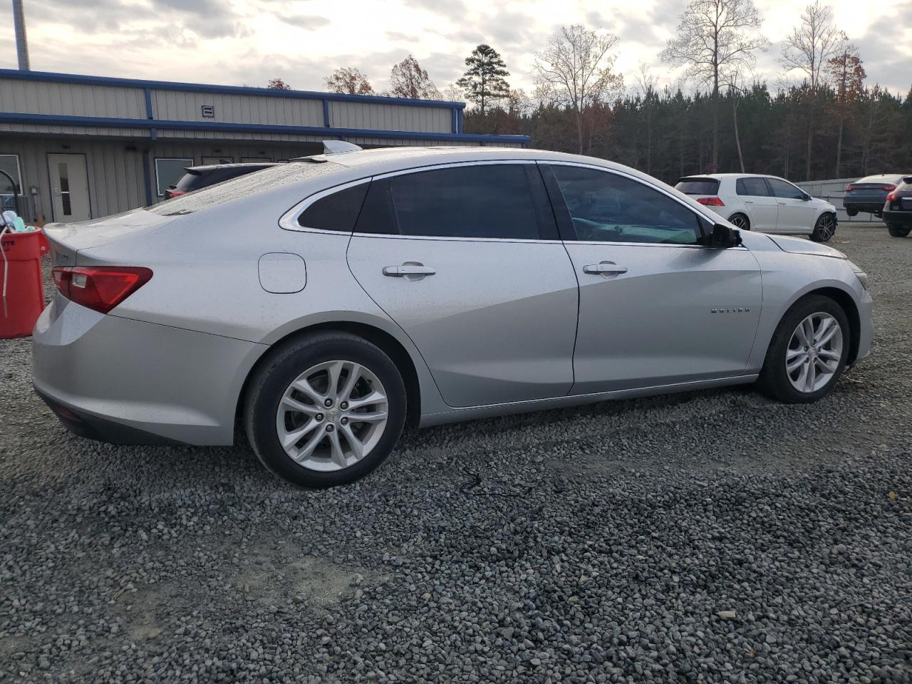 VIN 1G1ZD5ST6JF125317 2018 CHEVROLET MALIBU no.3