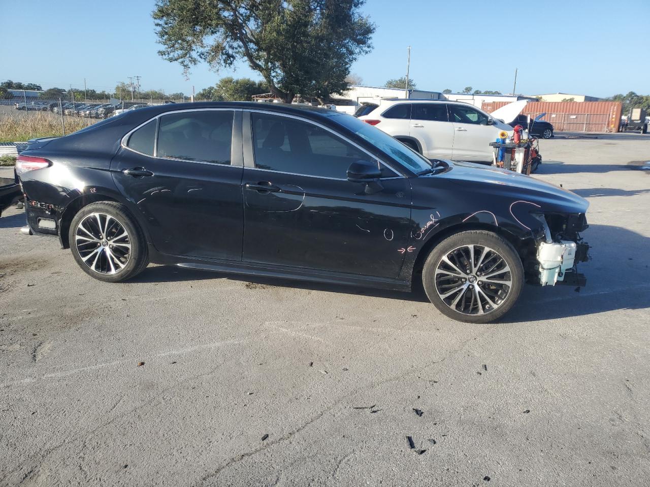 2019 Toyota Camry - Image 4