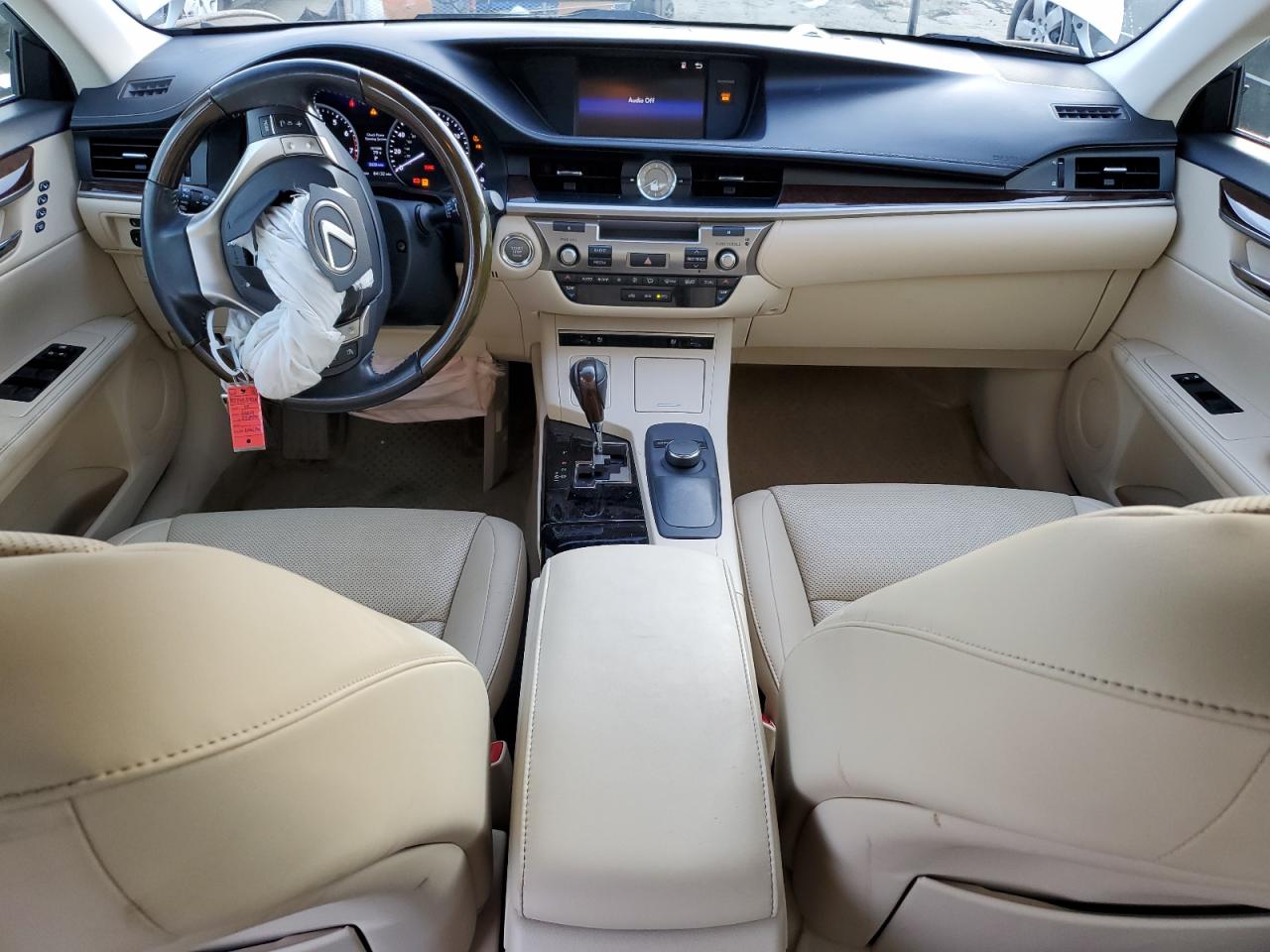 2015 Lexus ES - Image 8