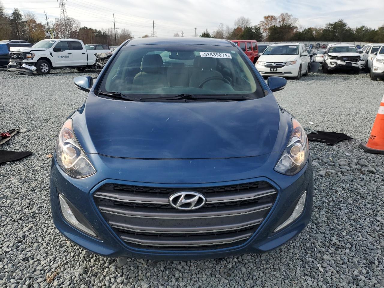2016 Hyundai Elantra - Image 5