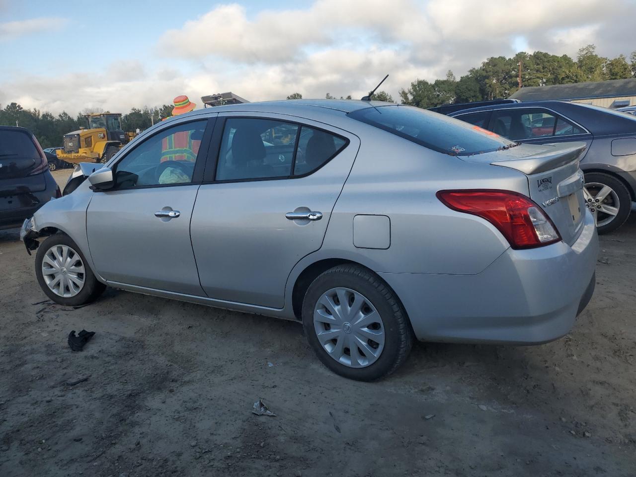 2019 Nissan Versa - Image 2