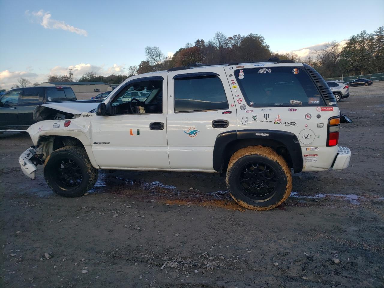 2003 Chevrolet Tahoe - Image 2
