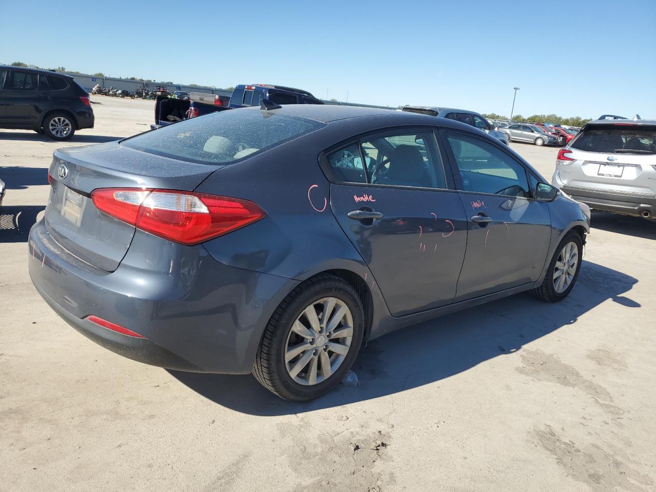 VIN KNAFX4A64F5413970 2015 KIA FORTE no.3