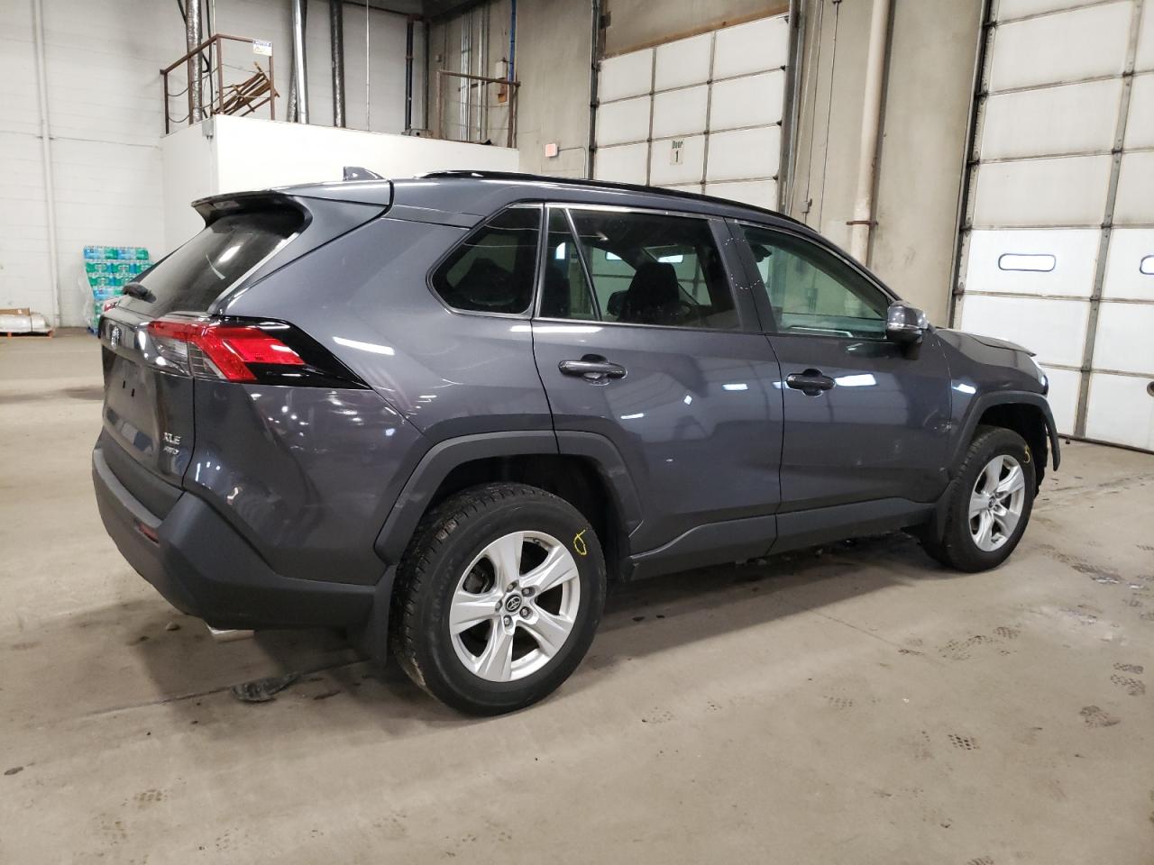 2019 Toyota RAV 4 - Image 3