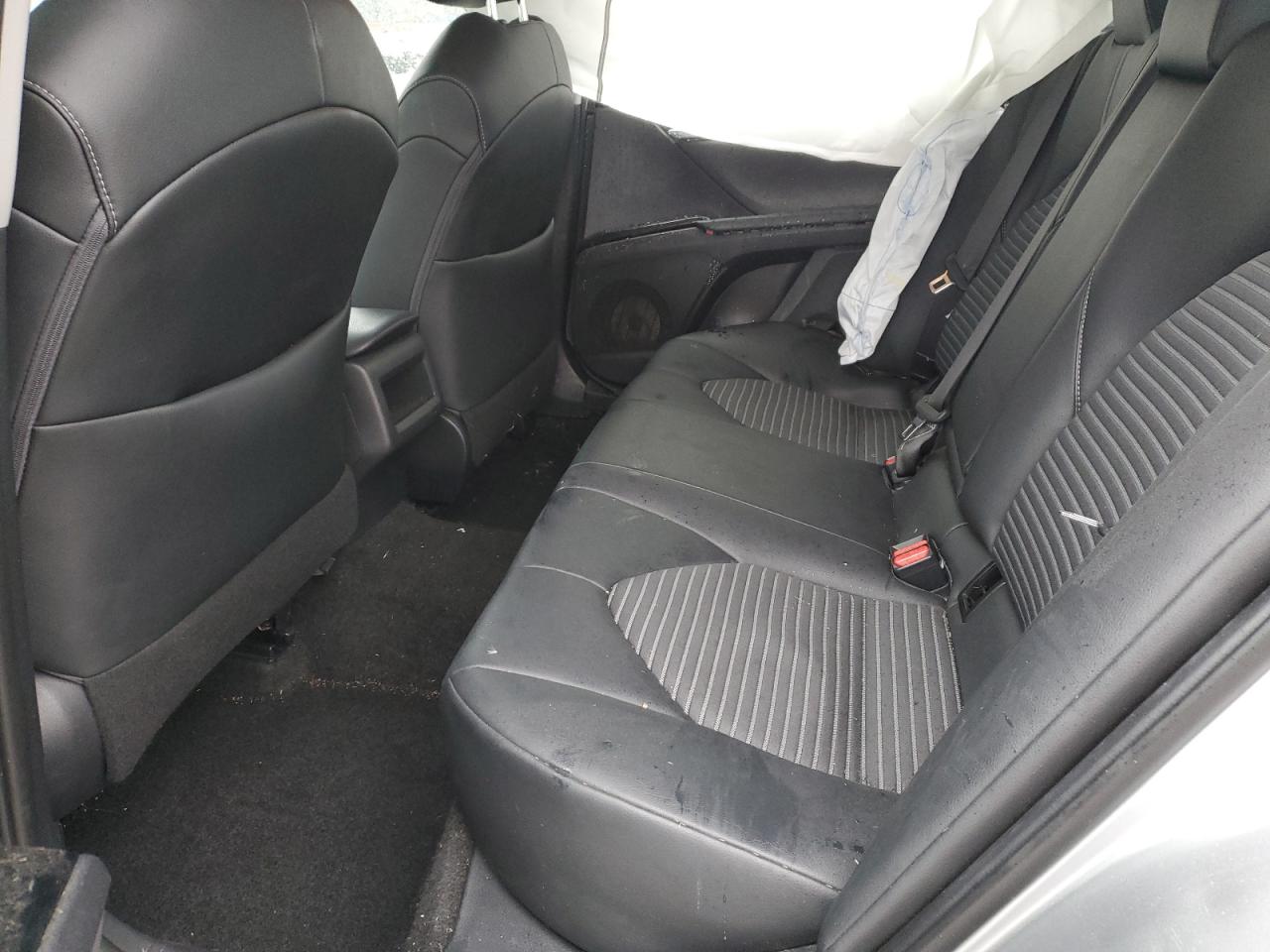 2018 Toyota Camry - Image 10