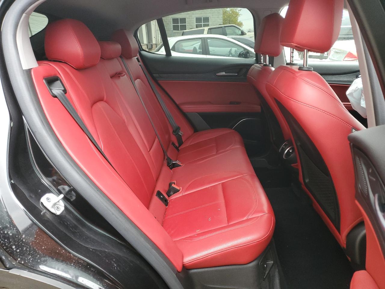 2021 Alfa Romeo Stelvio - Image 11