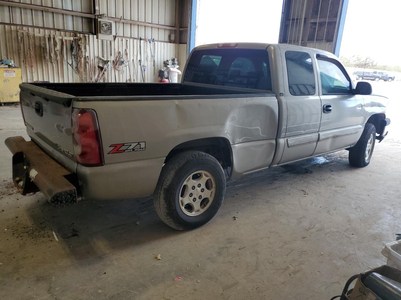 2003 Chevrolet Silverado - Image 3