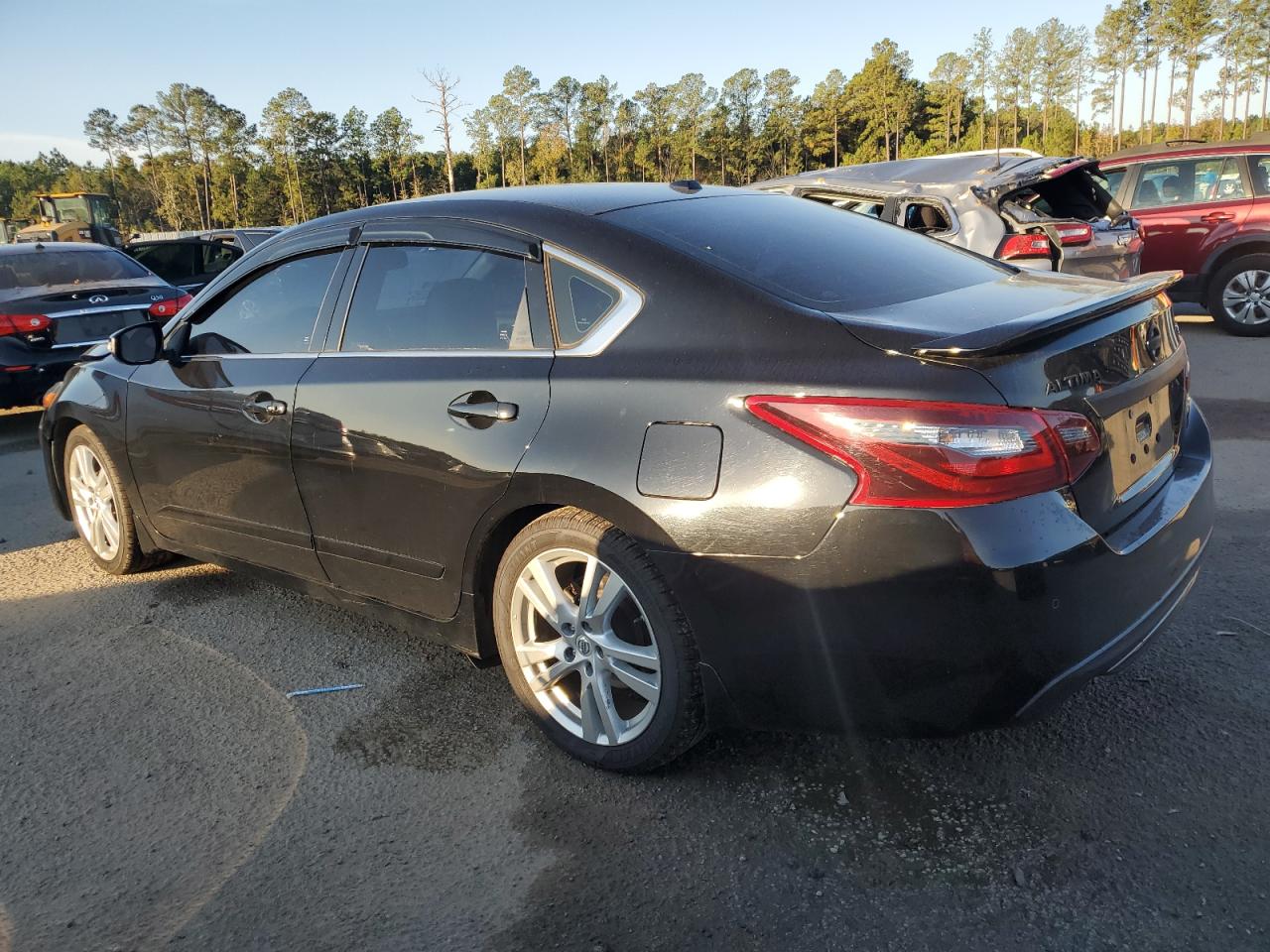 2017 Nissan Altima - Image 2