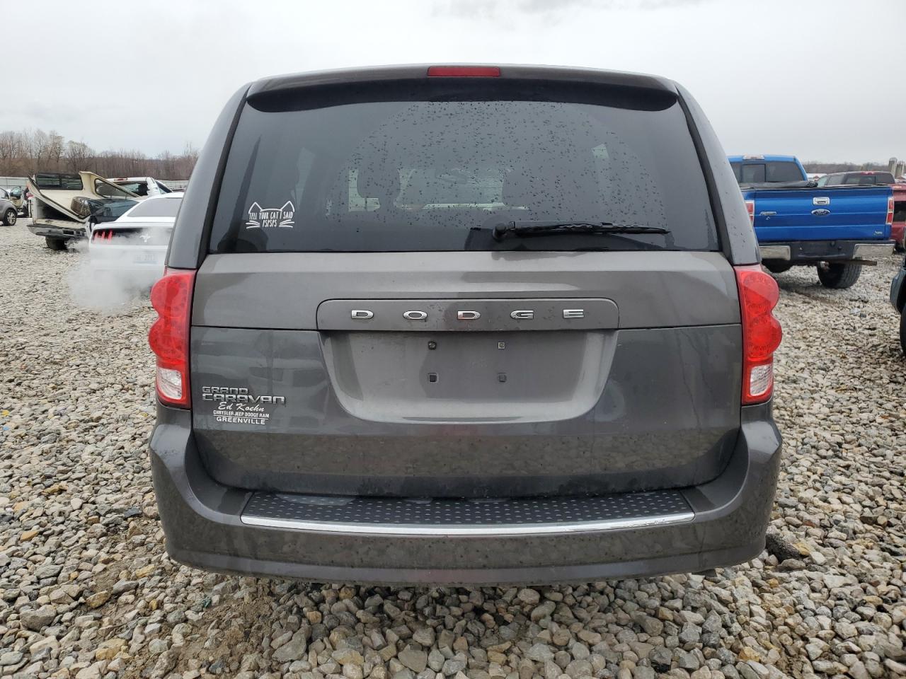 2017 Dodge Caravan - Image 6