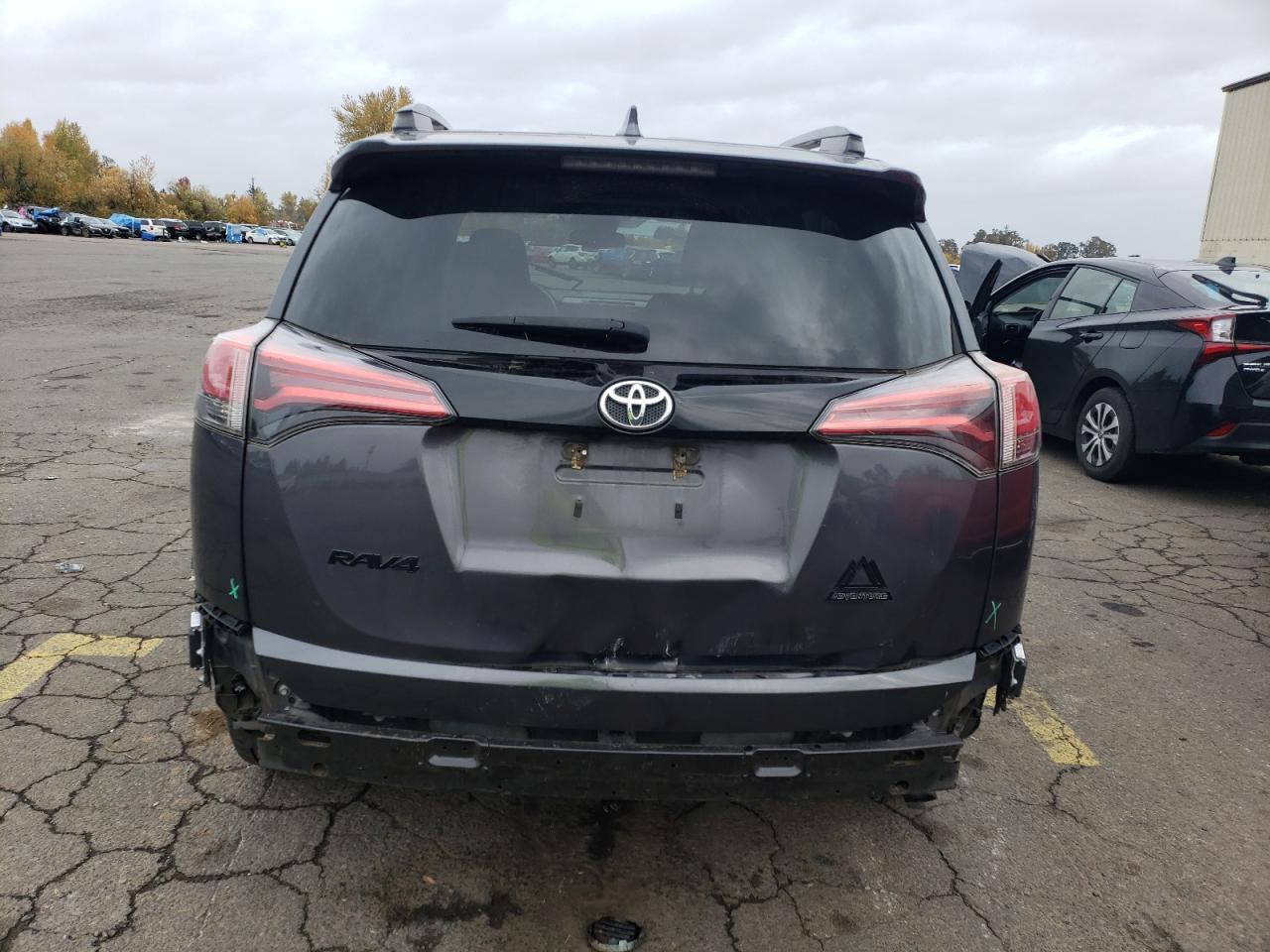 2018 Toyota RAV 4 - Image 6