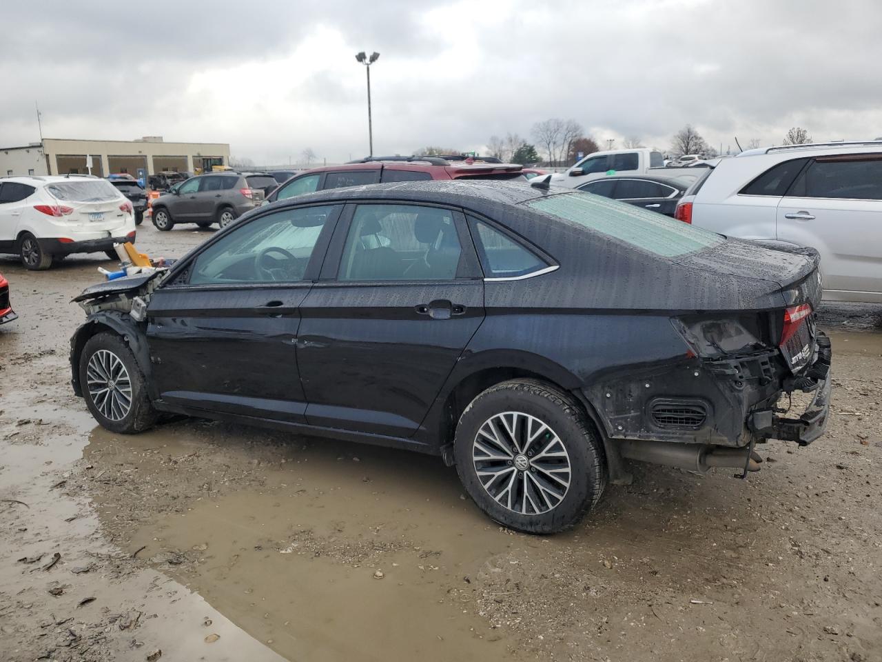 2019 Volkswagen Jetta - Image 2