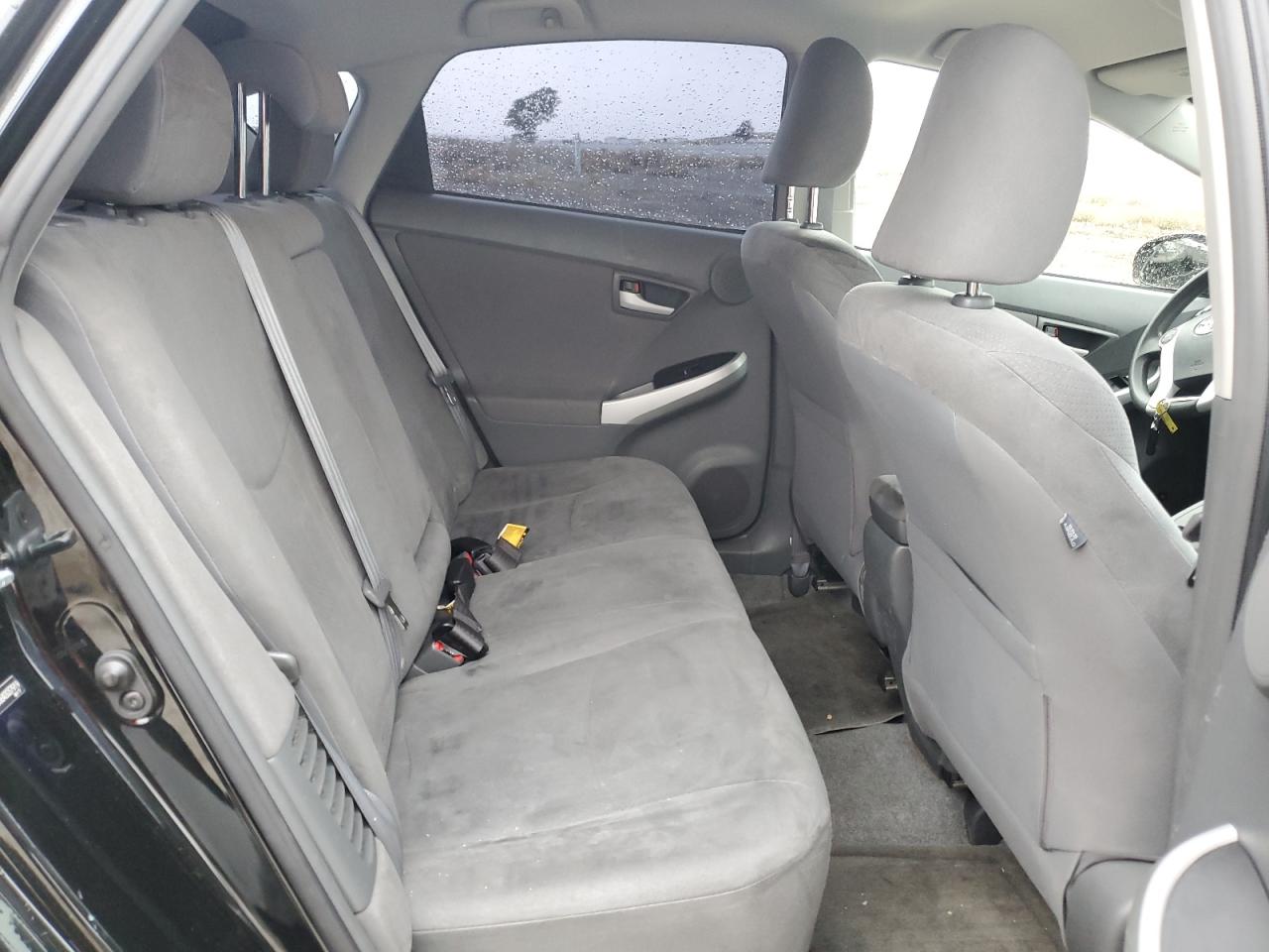2010 Toyota Prius - Image 10