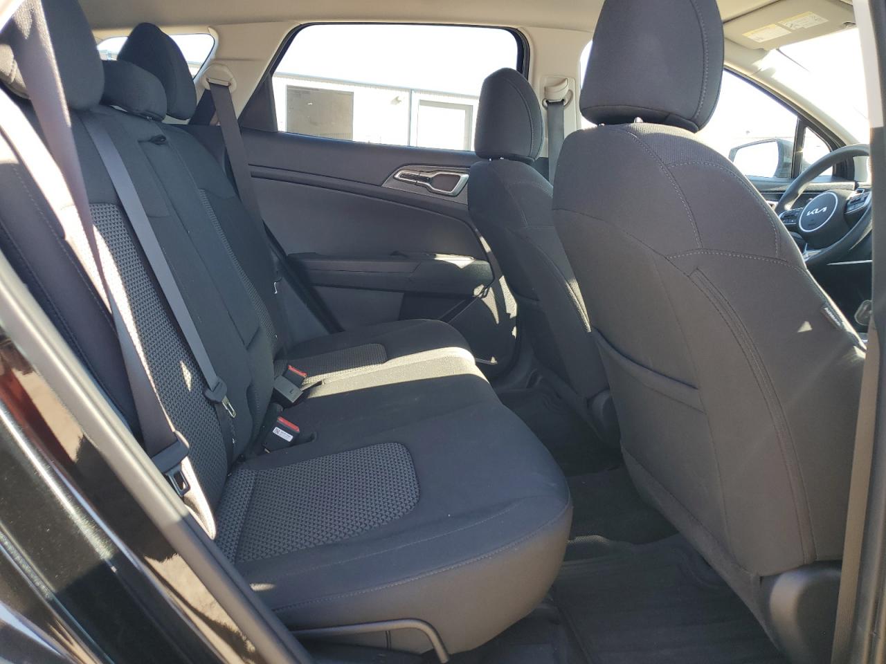 2023 Kia Sportage - Image 11