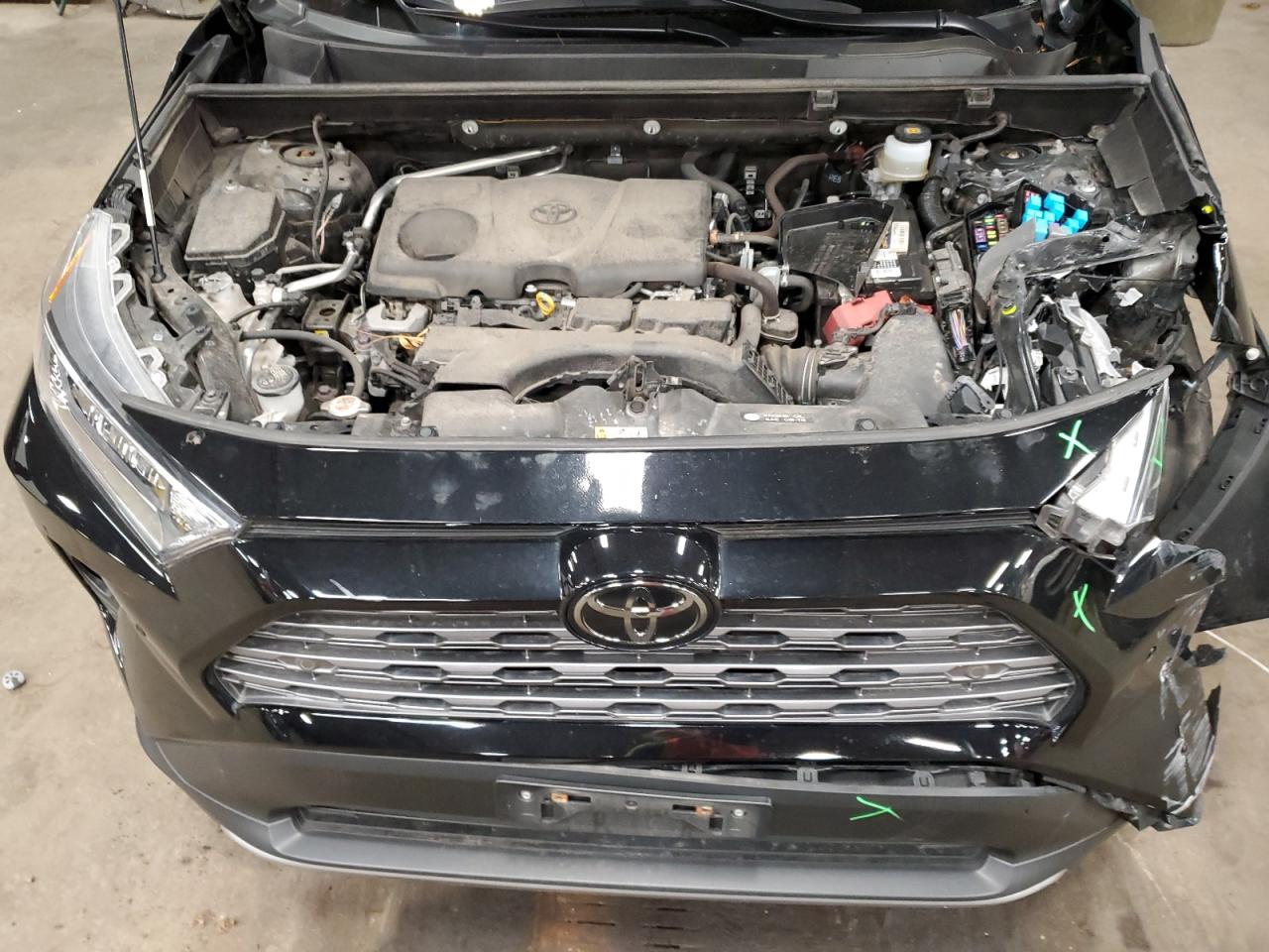 2020 Toyota RAV 4 - Image 12