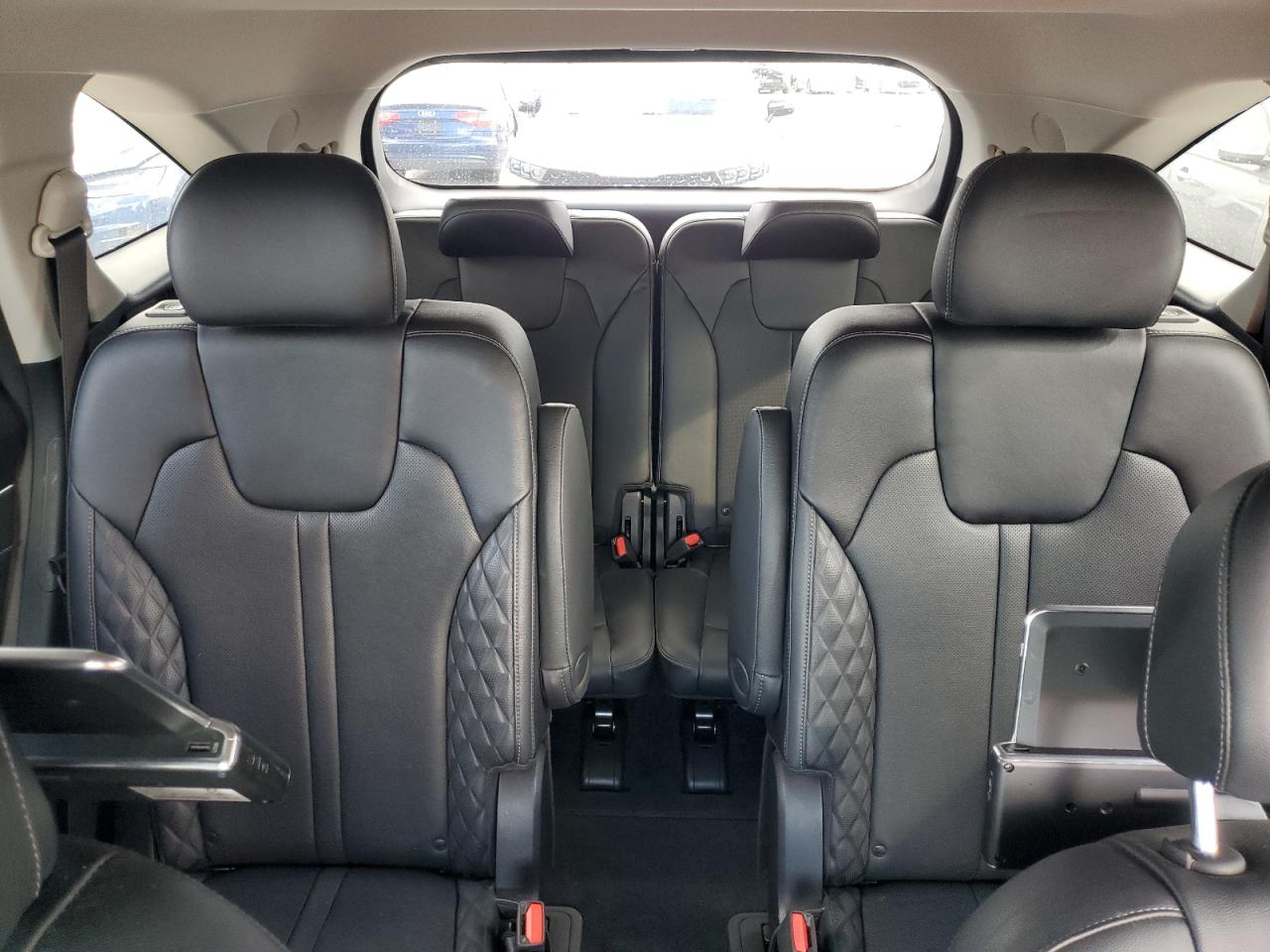 2022 Kia Sorento - Image 10