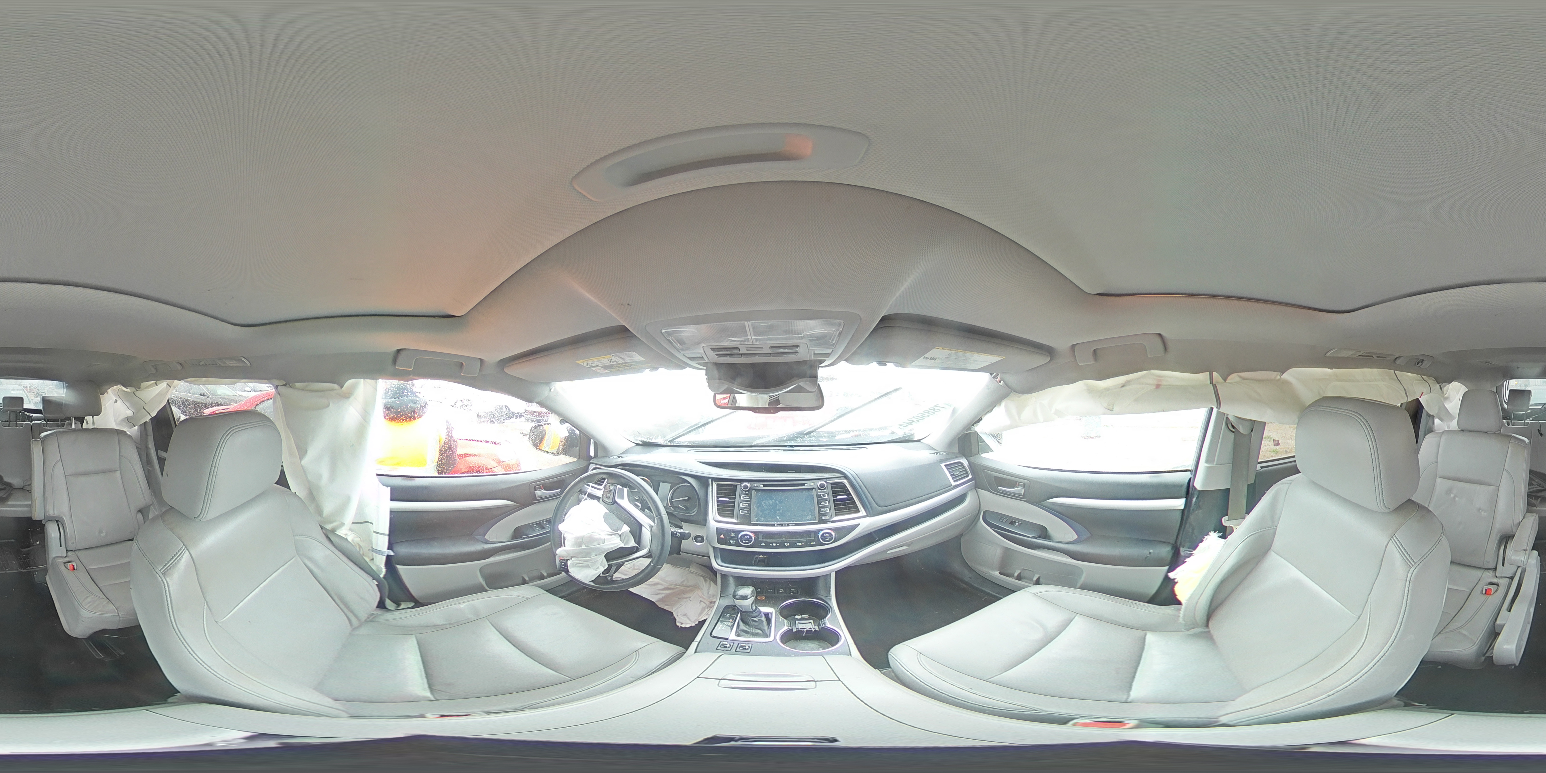 2016 Toyota Highlander - Image 16