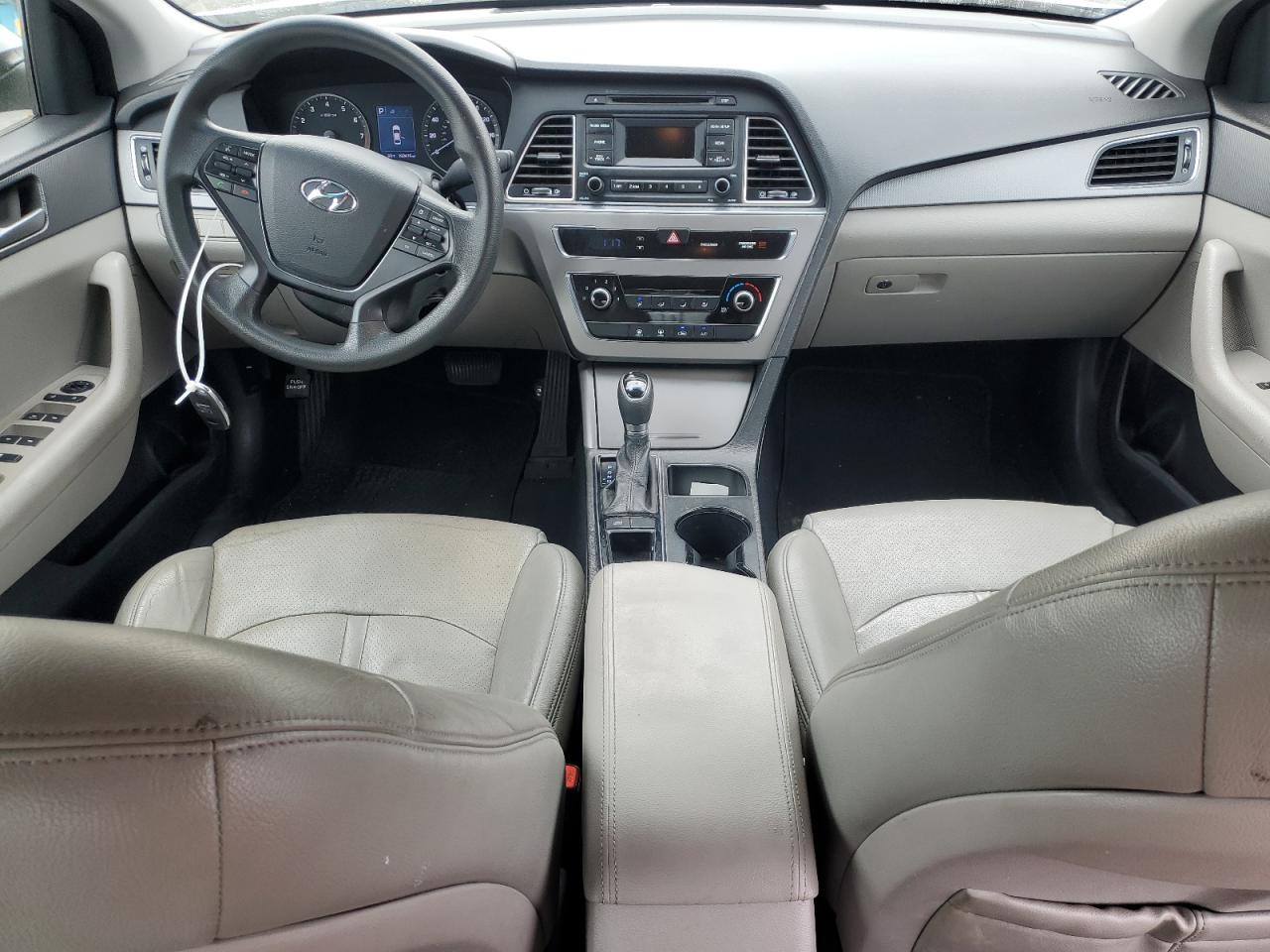 2015 Hyundai Sonata - Image 8