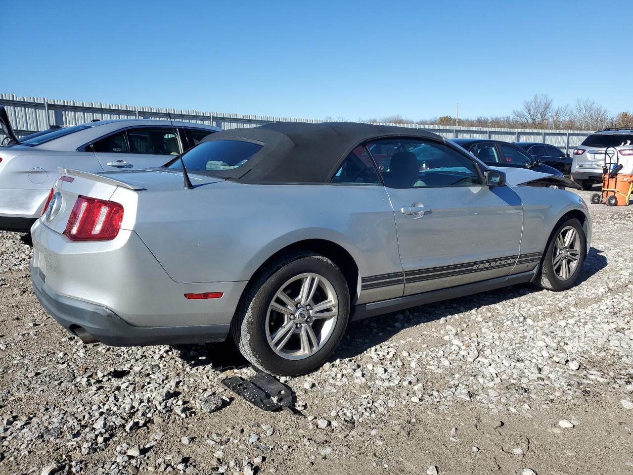 2010 Ford Mustang - Image 3