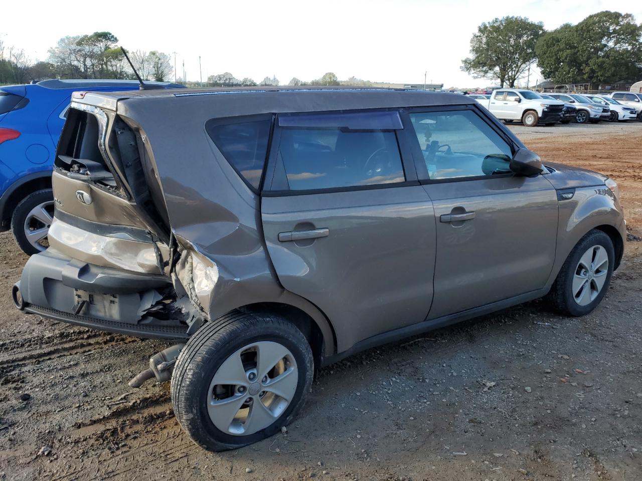 VIN KNDJN2A27E7013120 2014 KIA SOUL no.3