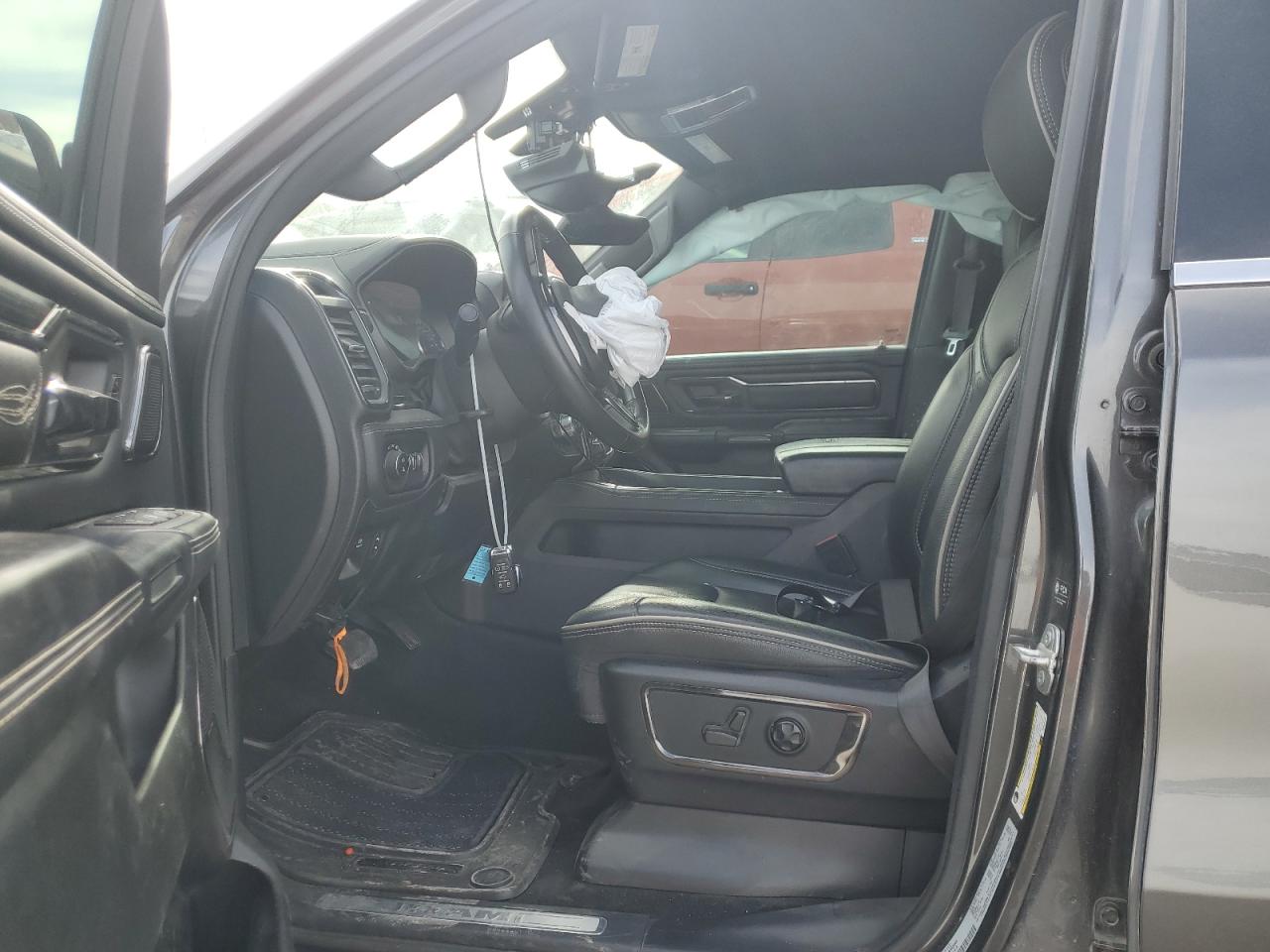 2022 RAM 1500 - Image 7