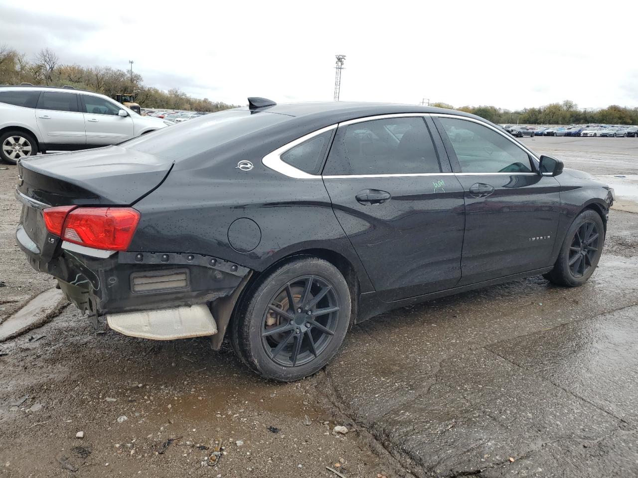 2015 Chevrolet Impala - Image 3