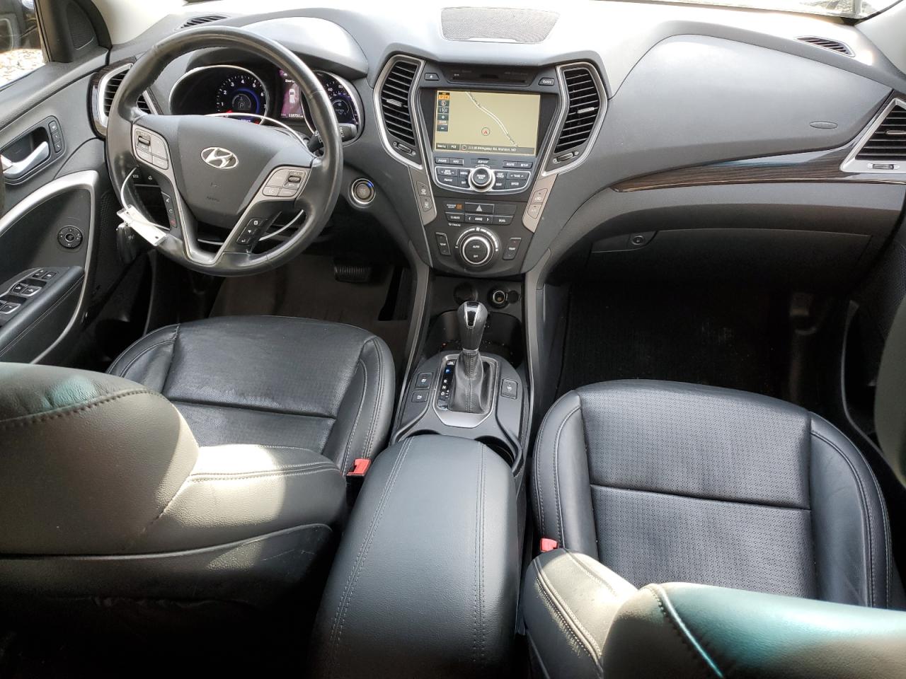 2016 Hyundai Santa Fe - Image 8