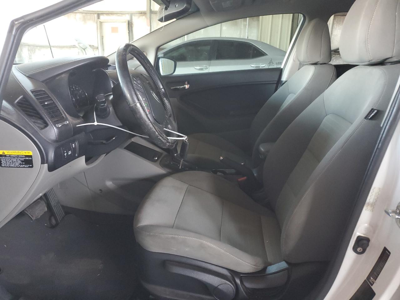 2014 Kia Forte - Image 7