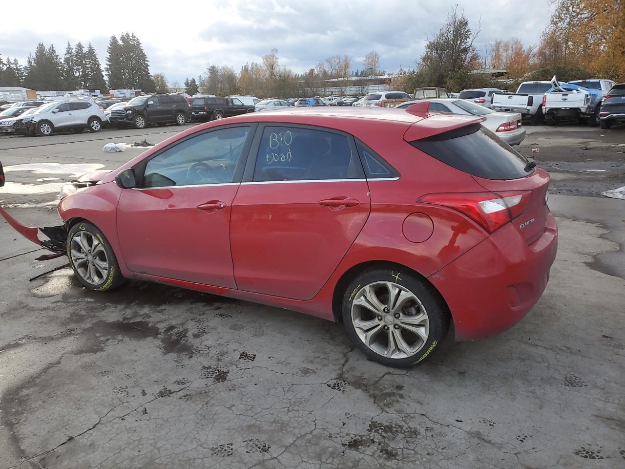 2013 Hyundai Elantra - Image 2