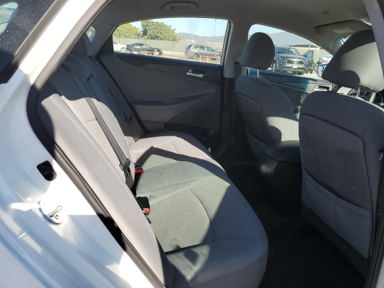 2014 Hyundai Sonata - Image 10