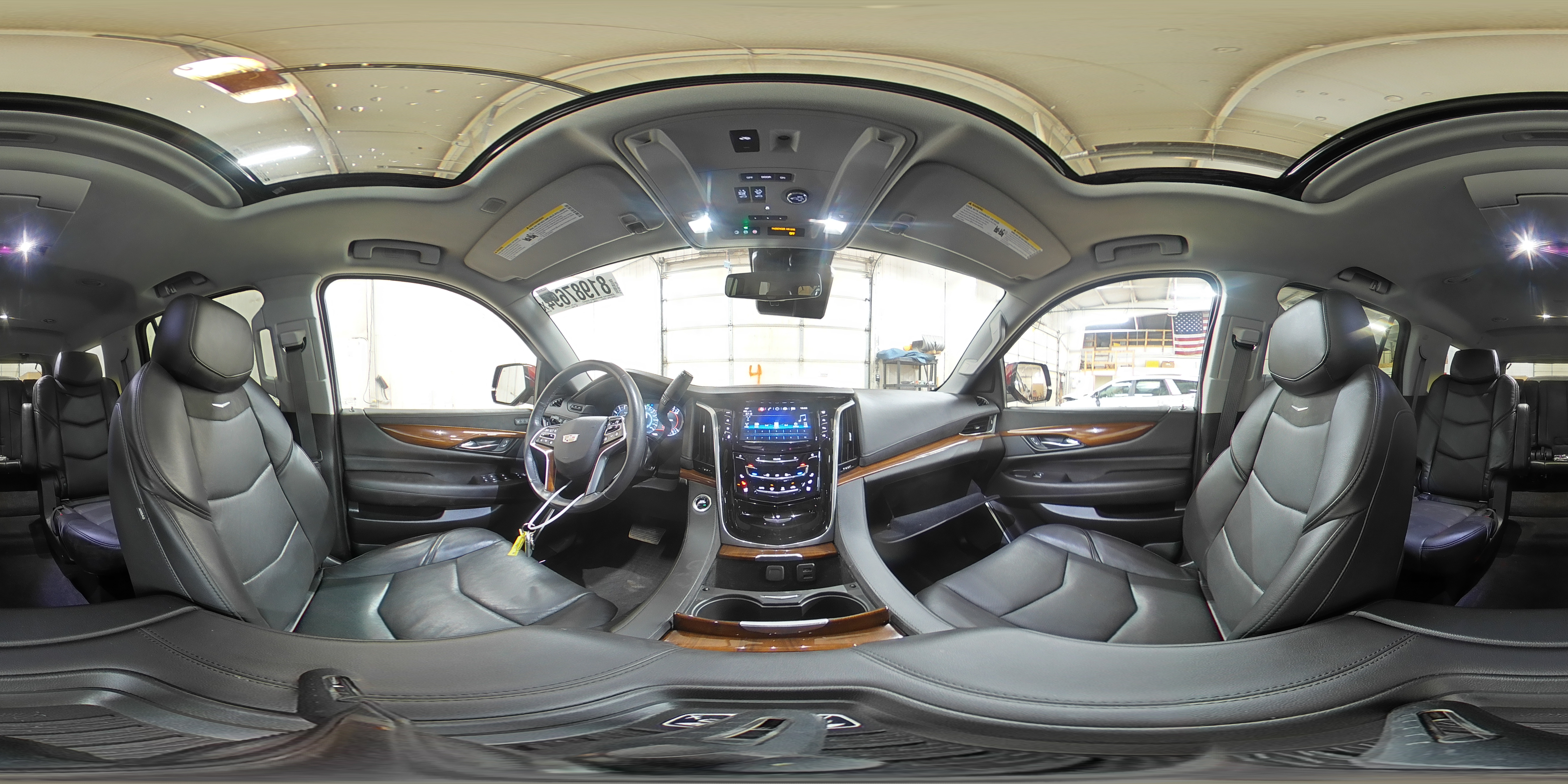 2020 Cadillac Escalade - Image 13