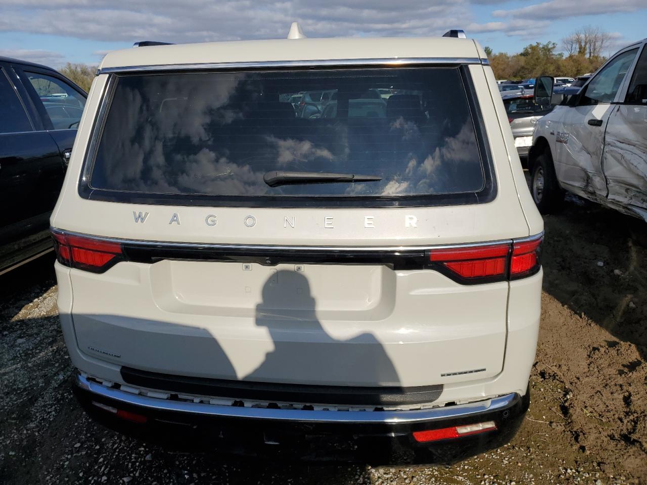 2022 Jeep Grand Wagoneer - Image 6