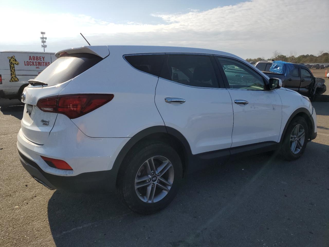 VIN 5NMZTDLB8JH082757 2018 HYUNDAI SANTA FE no.3