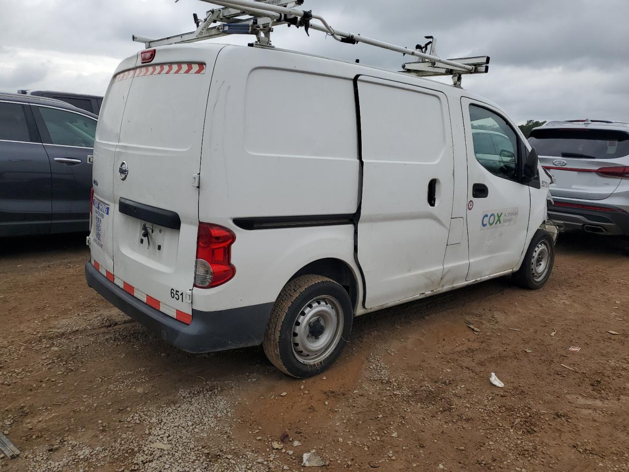 2015 Nissan NV - Image 3