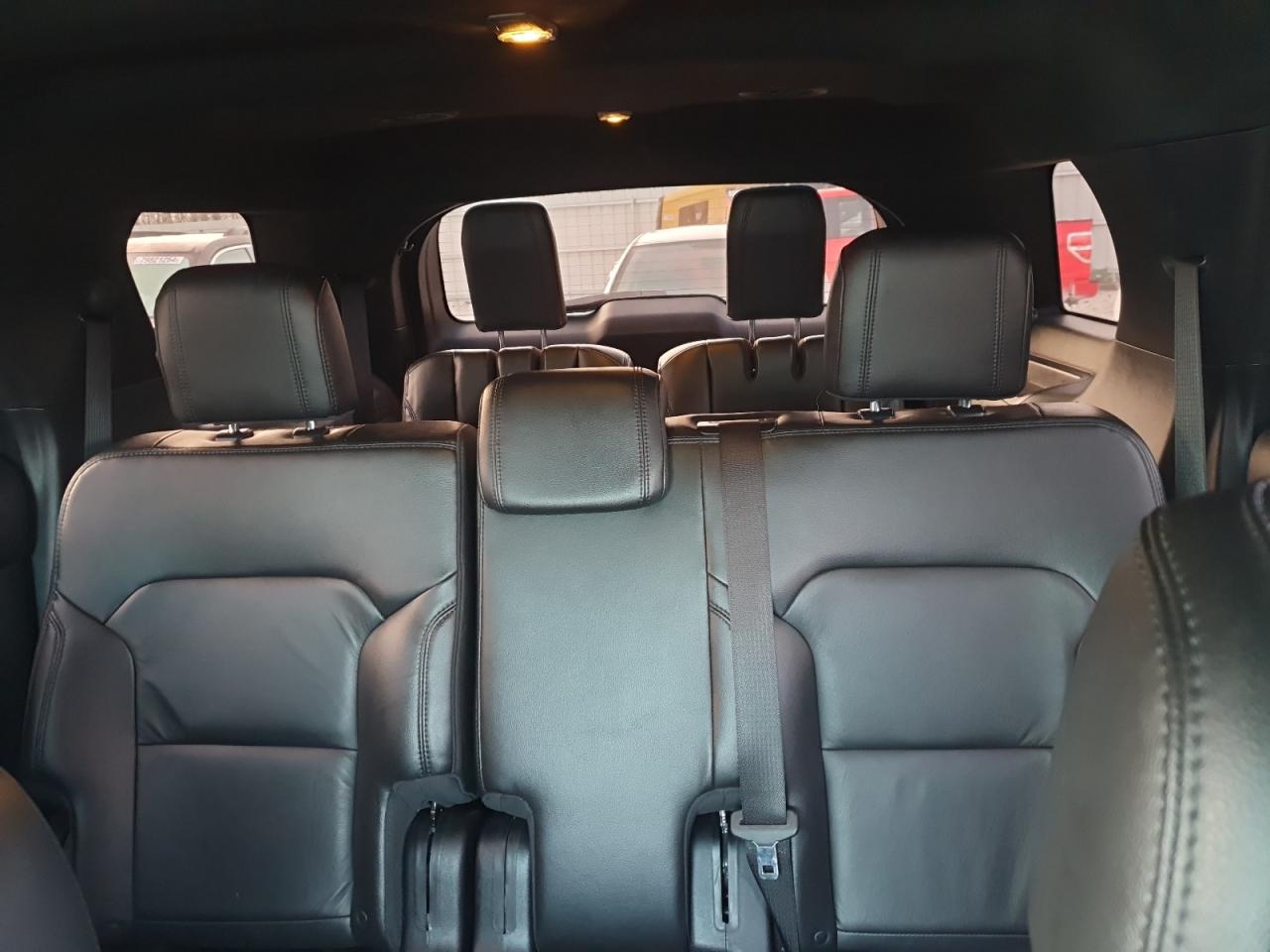 2017 Ford Explorer - Image 10