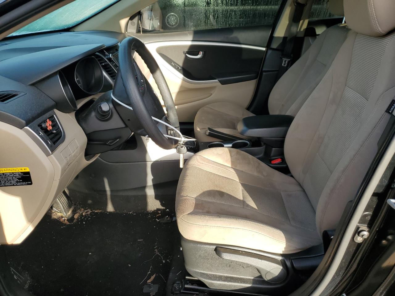 2016 Hyundai Elantra - Image 7
