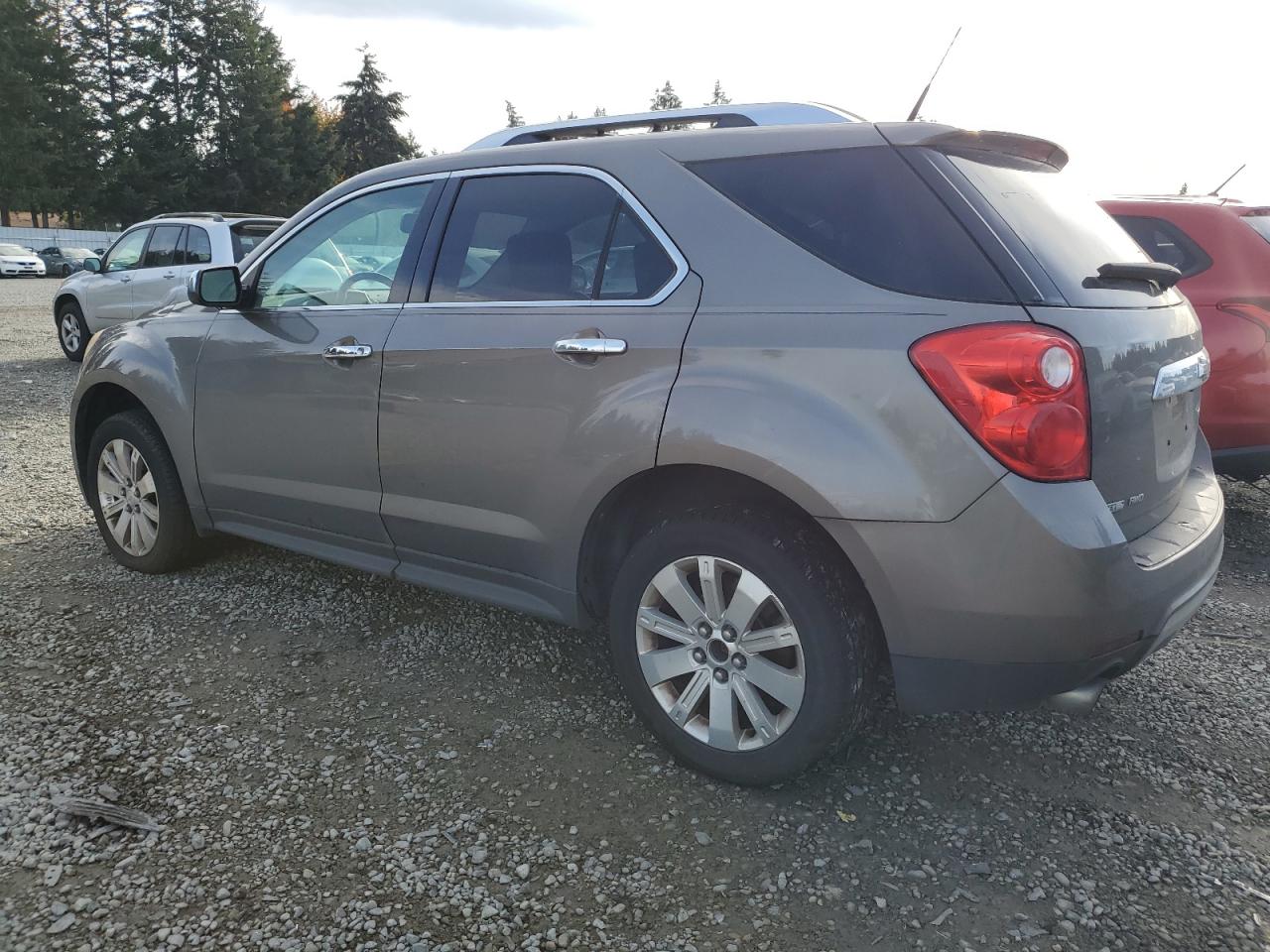 2011 Chevrolet Equinox - Image 2