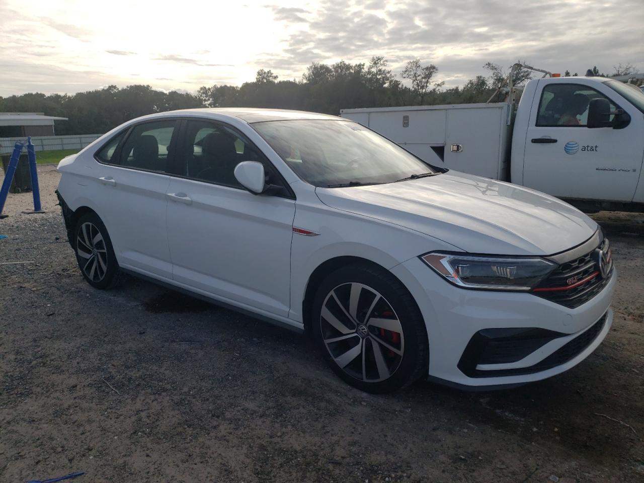 2021 Volkswagen Jetta - Image 4
