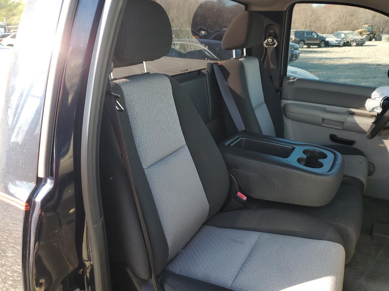 2008 Chevrolet Silverado - Image 11