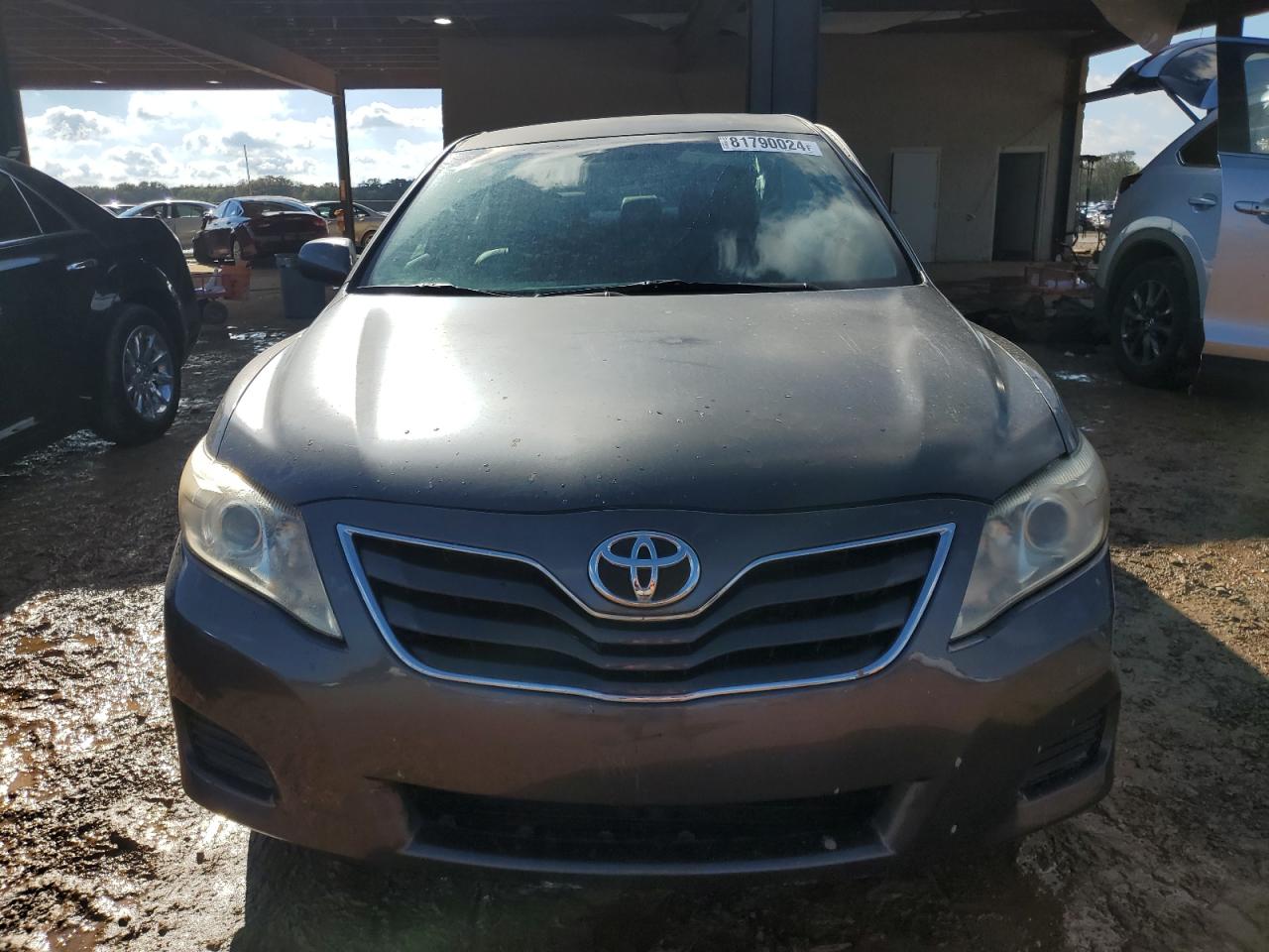 2010 Toyota Camry - Image 5