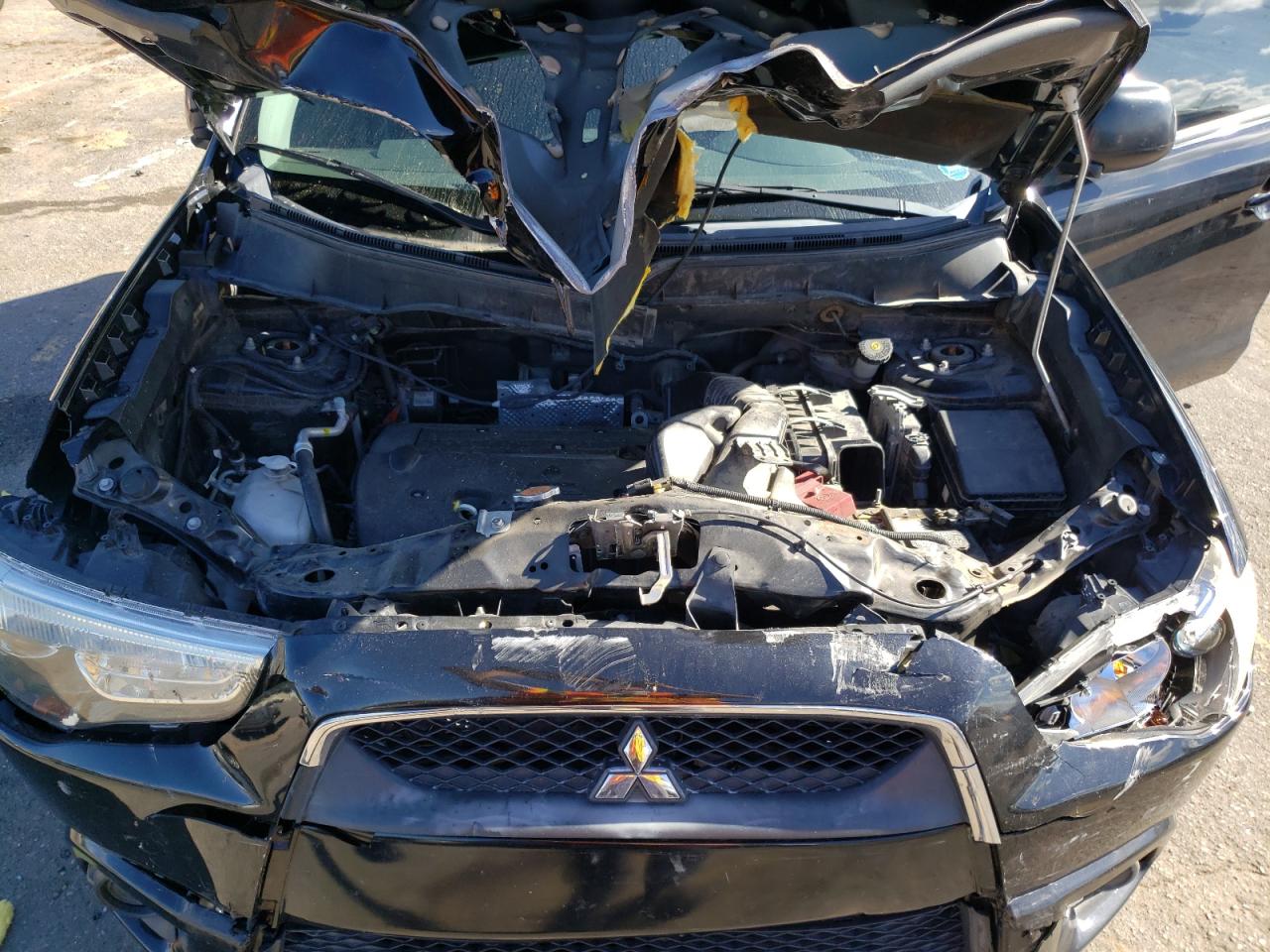 2012 Mitsubishi Outlander - Image 14