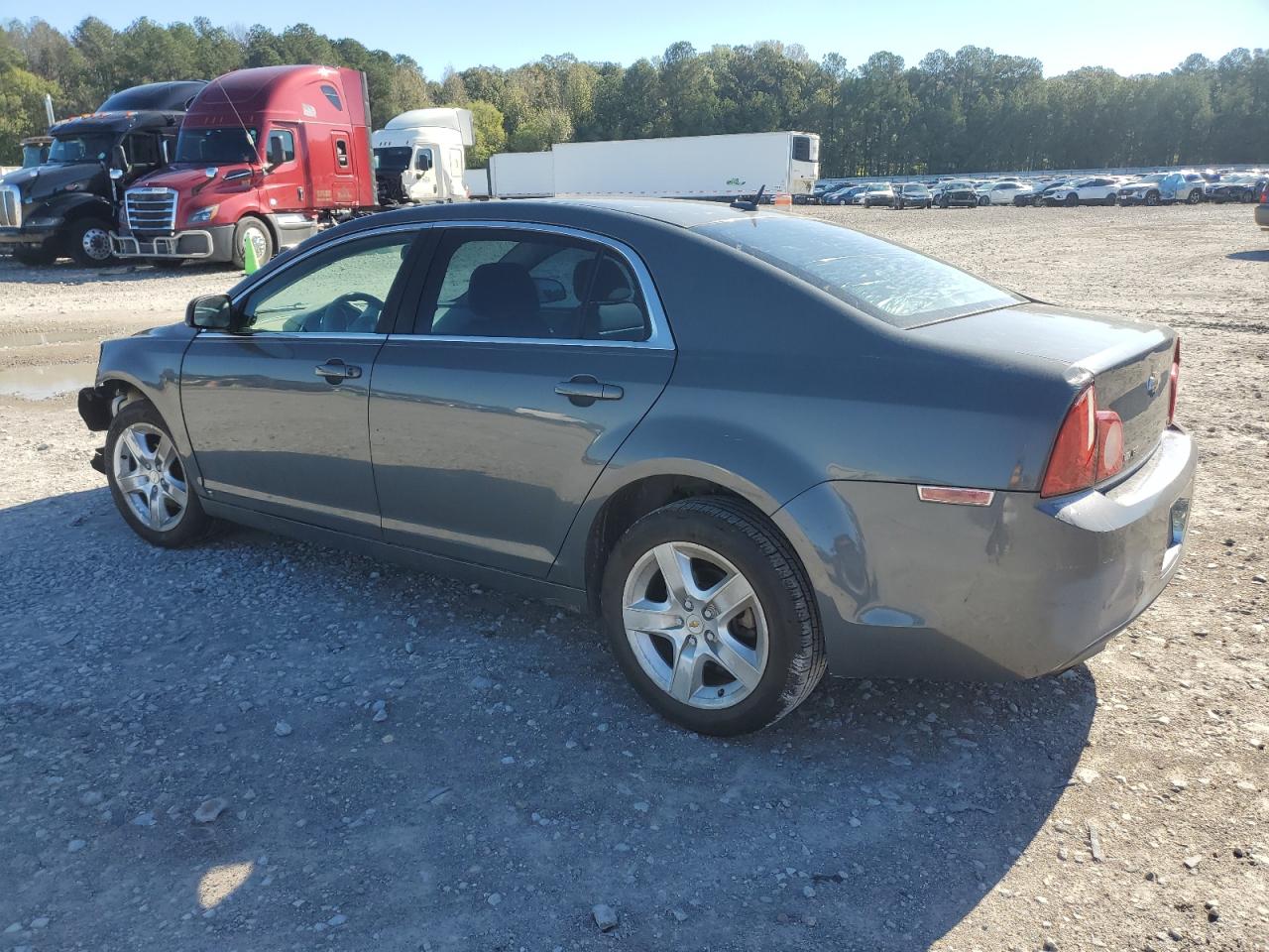 2009 Chevrolet Malibu - Image 2