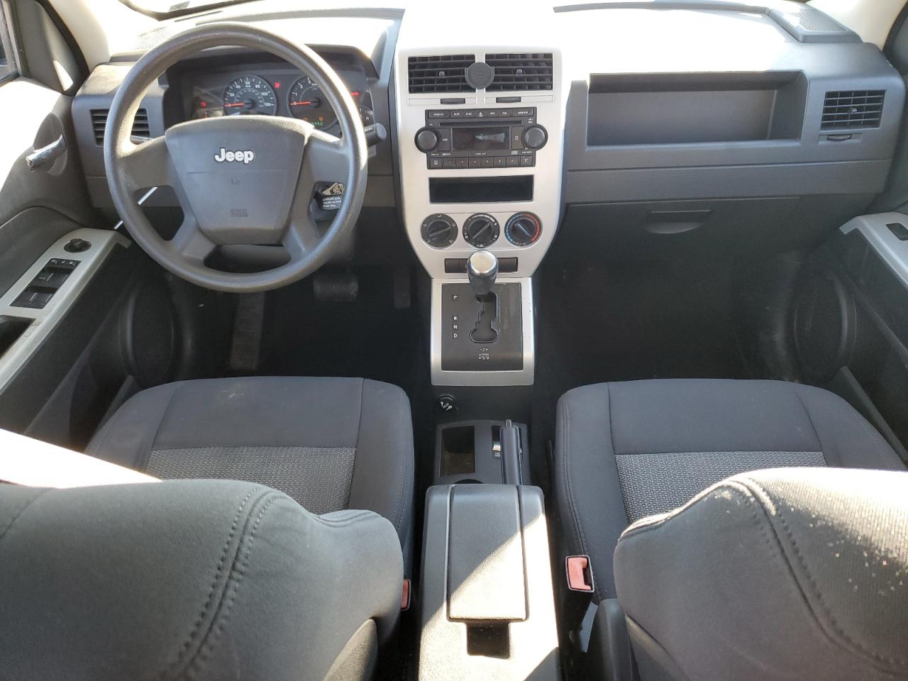 2008 Jeep Liberty (Patriot) - Image 8
