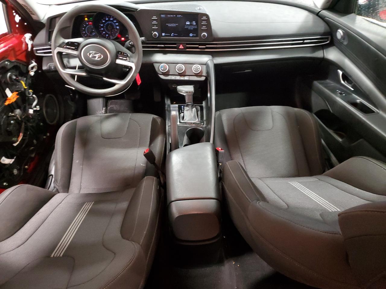 2023 Hyundai Elantra - Image 8