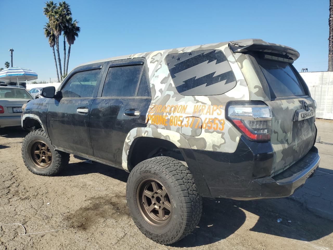 VIN JTEBU5JR5J5519858 2018 TOYOTA 4RUNNER no.2